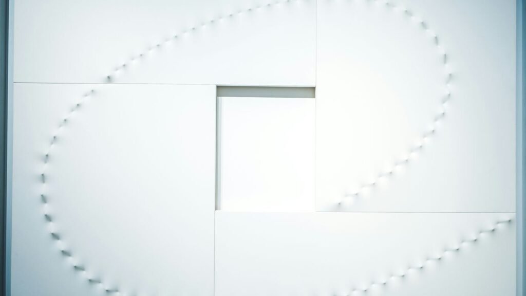 square hole formation