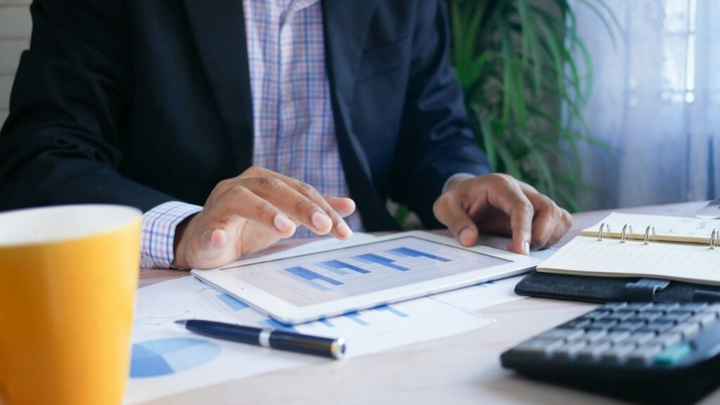 How do Facebook ad fees work: A comprehensive guide to budgeting