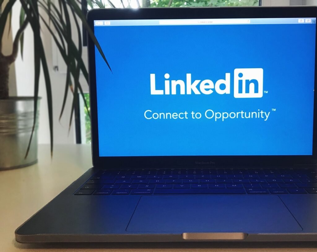 LinkedIn Marketing Agency Singapore: What They Do and When You Need One