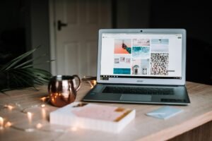 Laptop on a cafe table, representing affiliate marketing