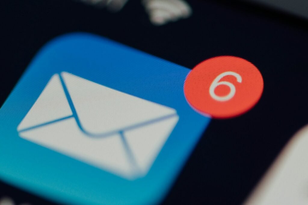 Mail app icon with unread messages, representing EDM marketing